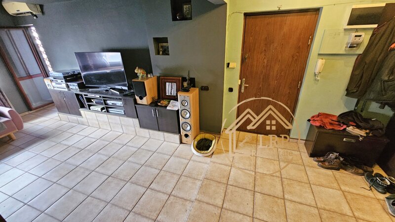 Mosilor, Traian, 3 camere, 90 mp, stradal, 3 boxe.