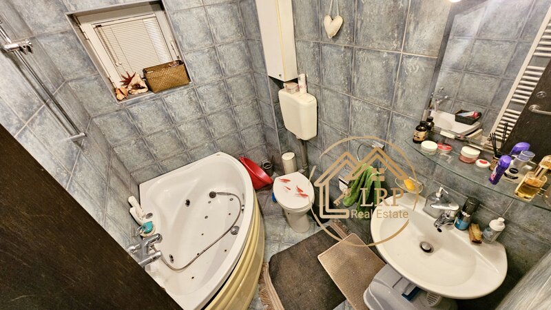 Mosilor, Traian, 3 camere, 90 mp, stradal, 3 boxe.